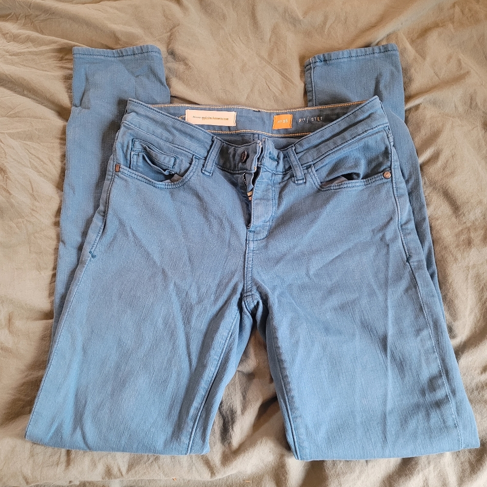 Blue skinny jeans